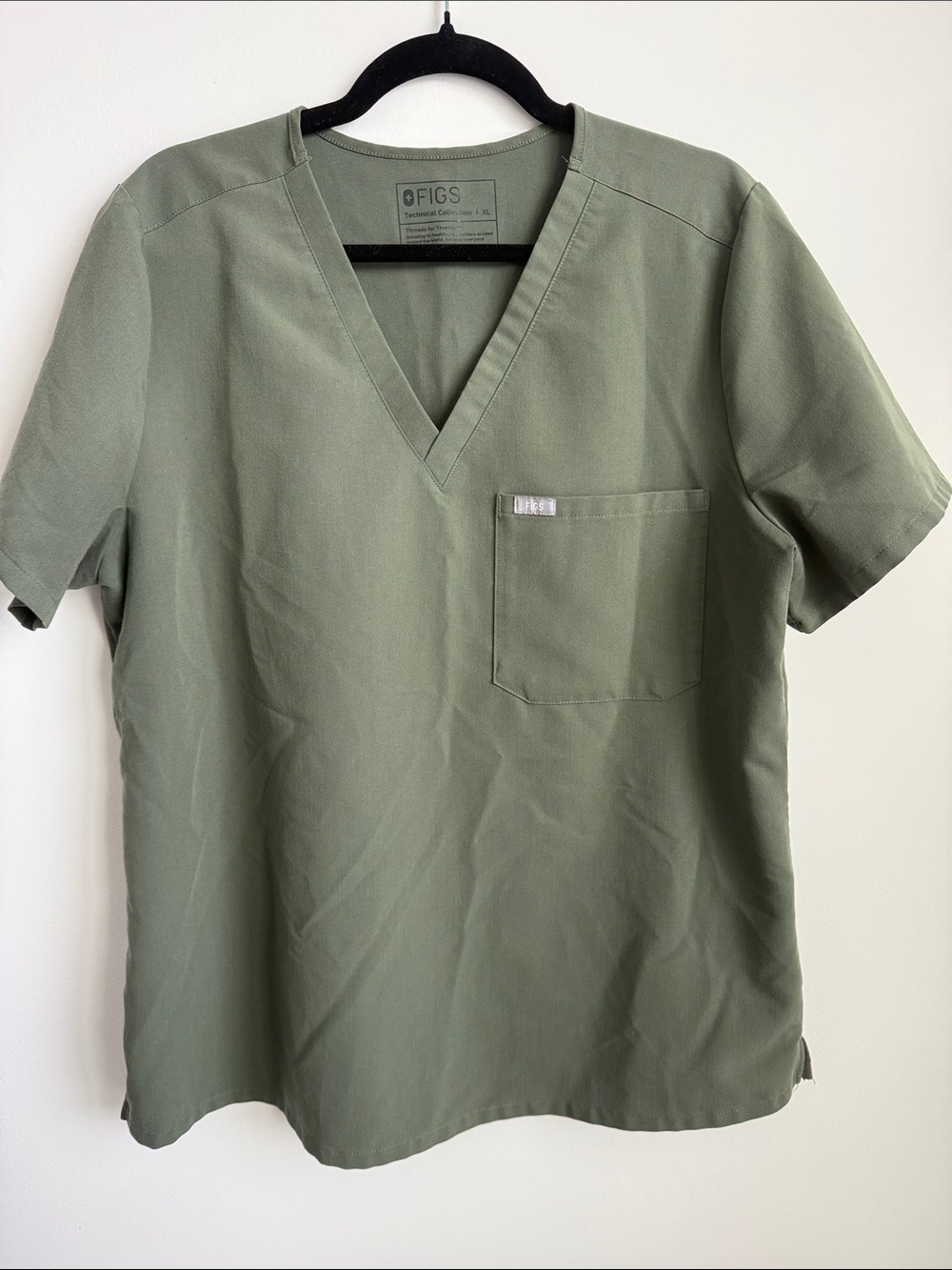 FIGS Men's Olive V-Neck Scrub Top — Sage Green